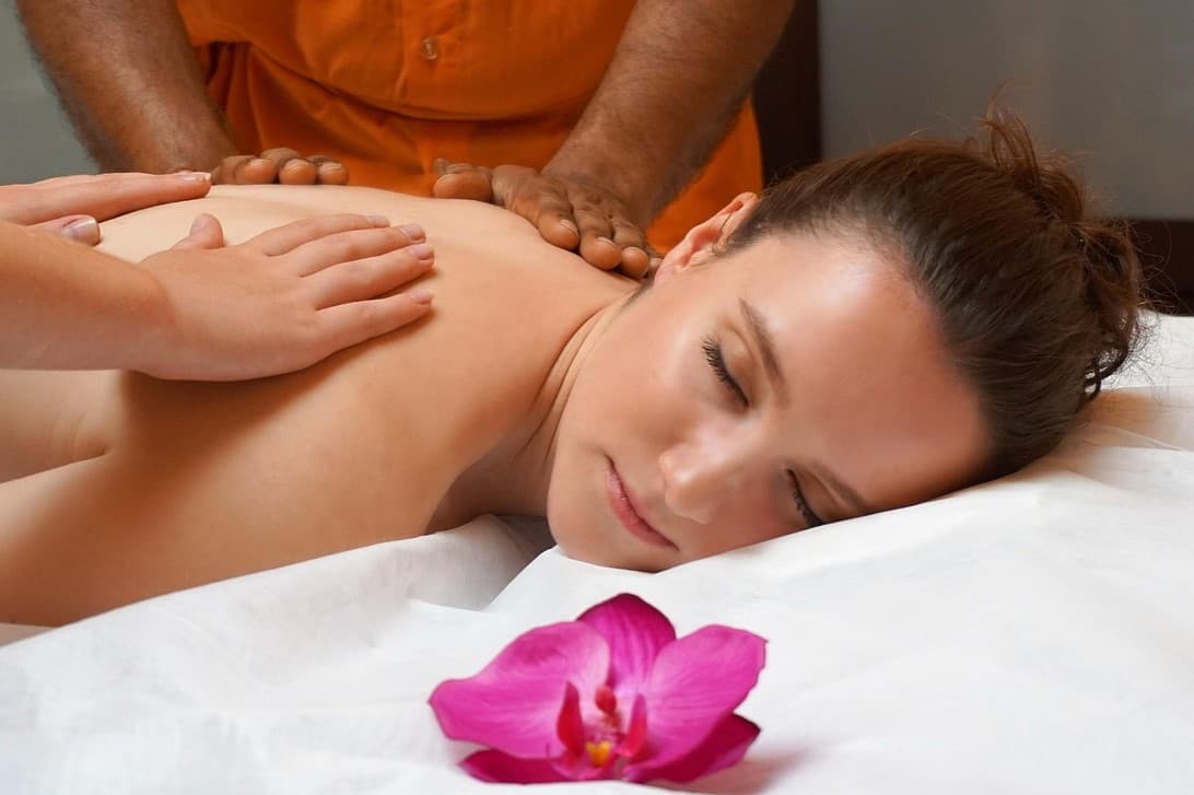 Lomi Lomi Ritual-Massage